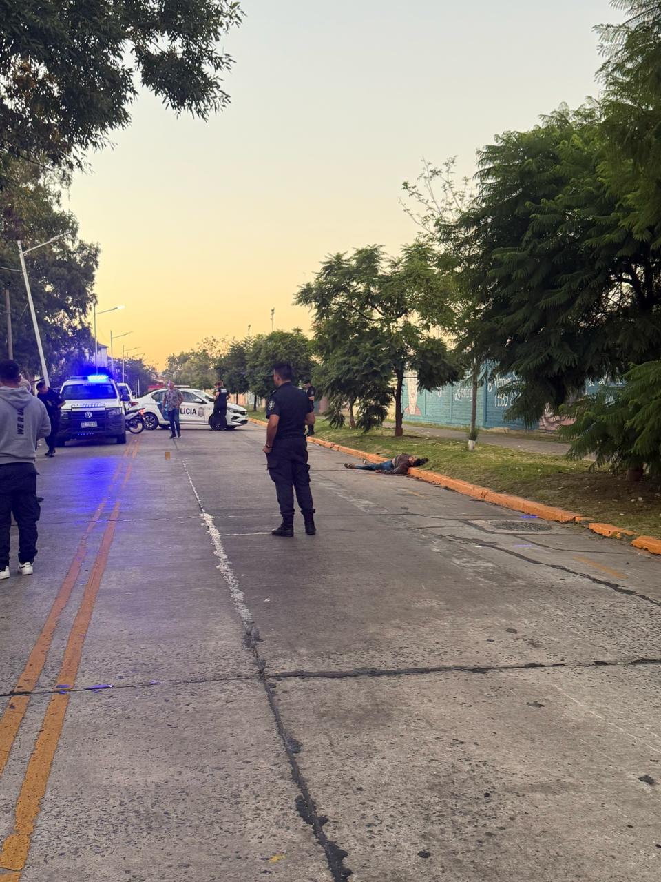 Pareja de policías repele asalto en Avellaneda: una delincuente abatida y otro herido de gravedad