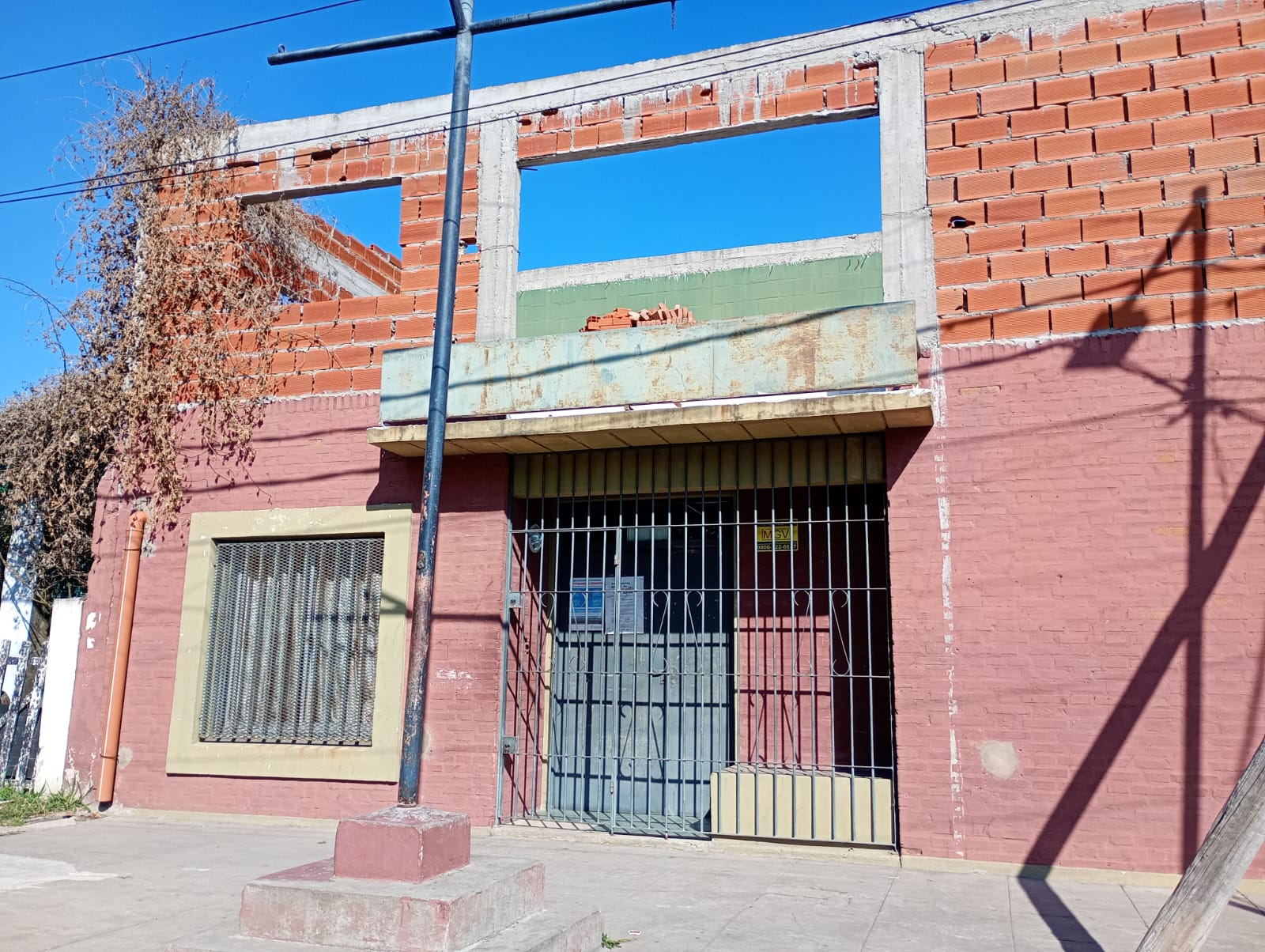 Vecinos de Villa Inflamable reclaman por la falta de atención sanitaria en feriados