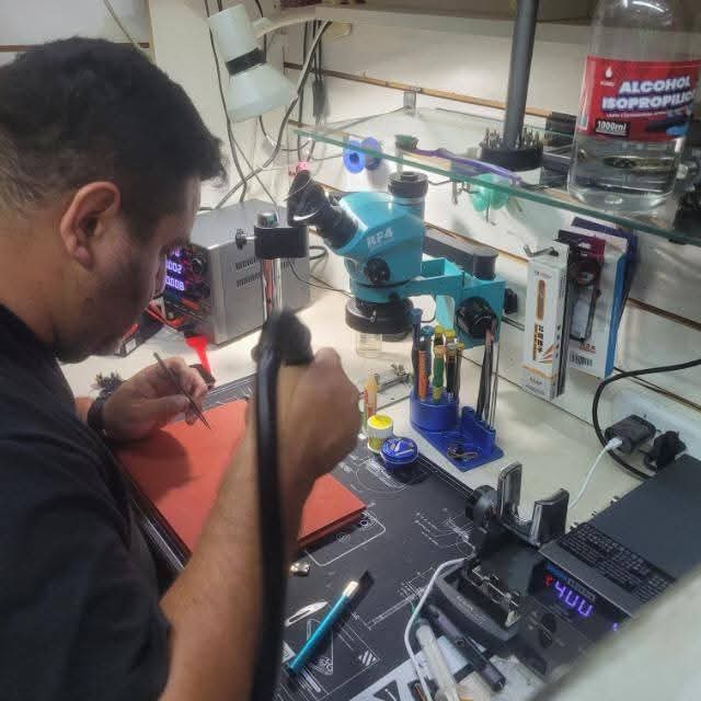 Ariel Berengo: el joven comerciante que apuesta a la tecnología en Avellaneda