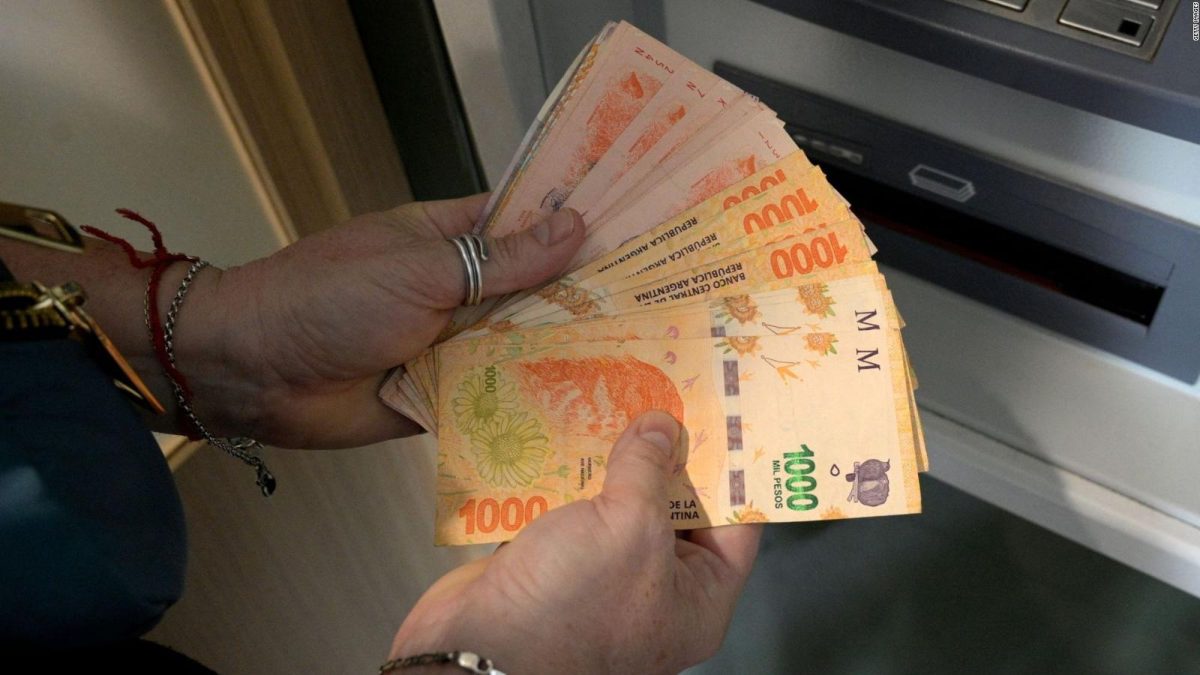 El Gobierno aumentó el Salario Mínimo, Vital y Móvil por decreto: ¿de cuánto es?