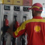 Shell y Axión se suman a YPF y bajan los precios de los combustibles