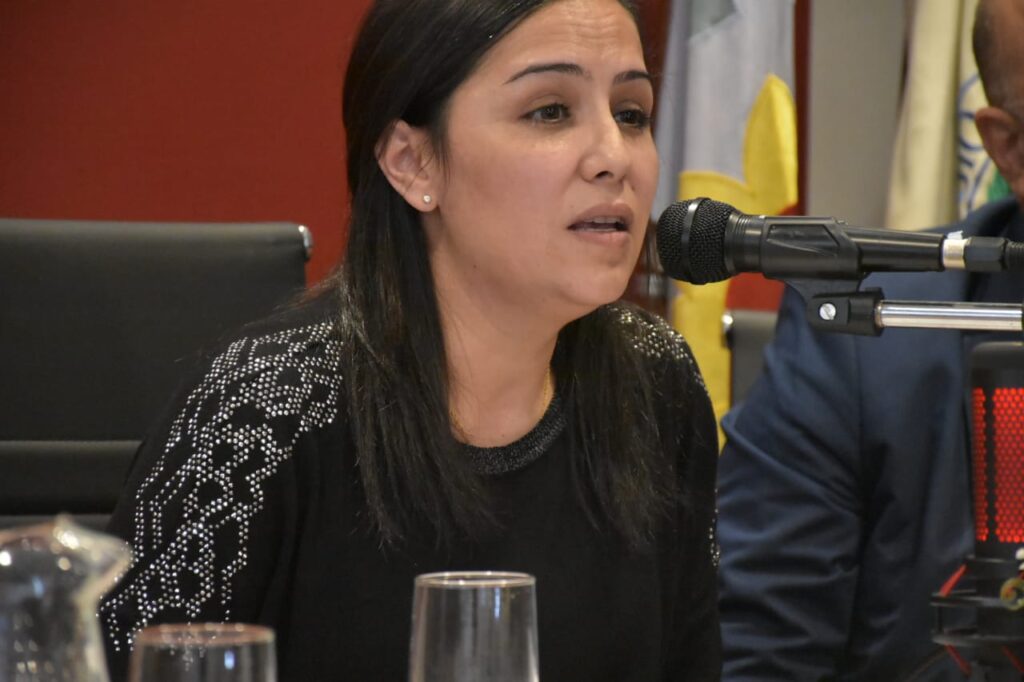 40aceff6-25af-4710-b7c0-b9eaf6a88e6c