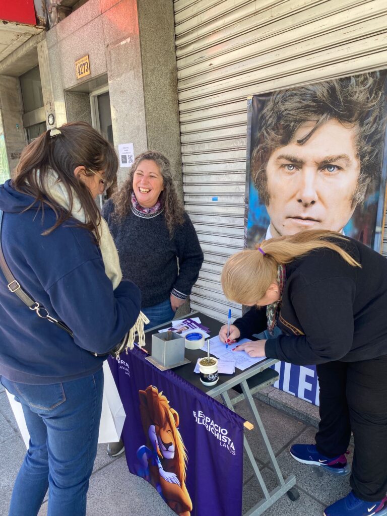 d7f37df0-282b-49bf-918b-371bdb4a0131